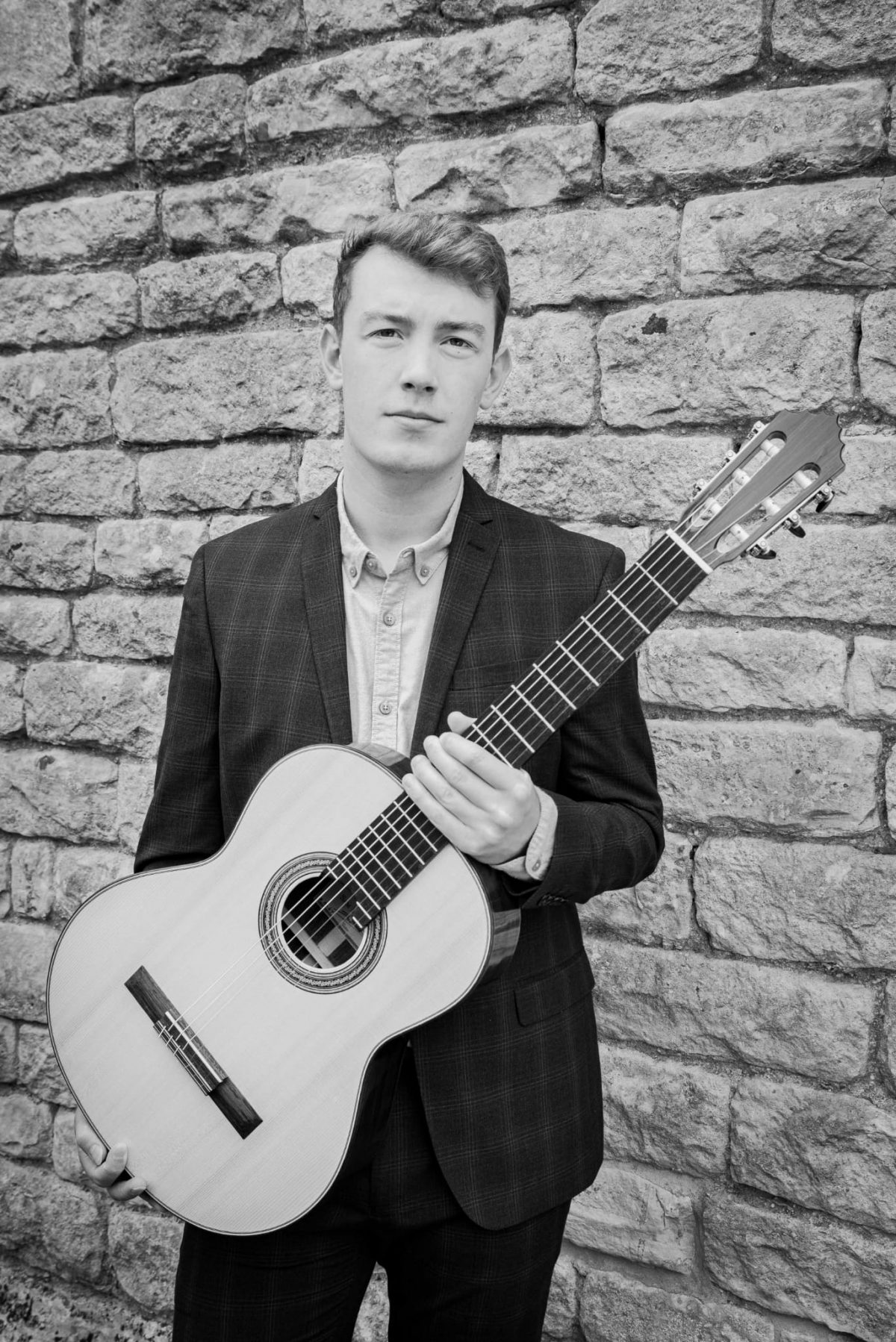 TOM DALE – Guitar this concert will be on 19th March 2024 at 7.30 pm at Boston Grammar School. Tickets are £12 at the door or in advance.  Students and children have free entry to all concerts.  To order tickets in advance please telephone 01205 366018 or contact bostonconcertclub@gmail.com.  There is ample parking at the entrance off Rowley Road.